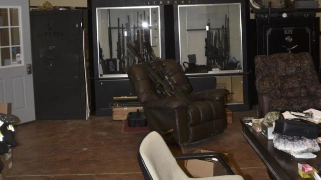 exhibit-room-gun-case.jpg